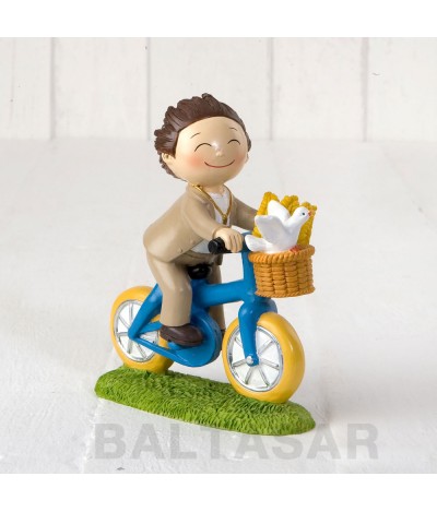 Figura pastel niño Comunión en bici 