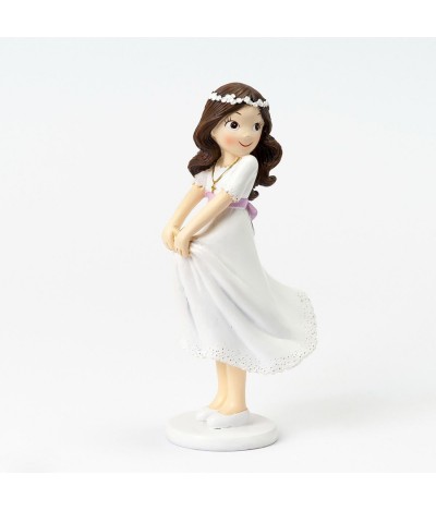Figura pastel Comunión niña sujetando la falda